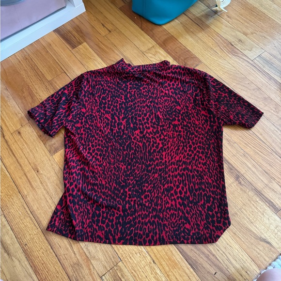 Zara Red Leopard Short Sleeve Mob Wife Mock Neck Top - Picture 5 of 6